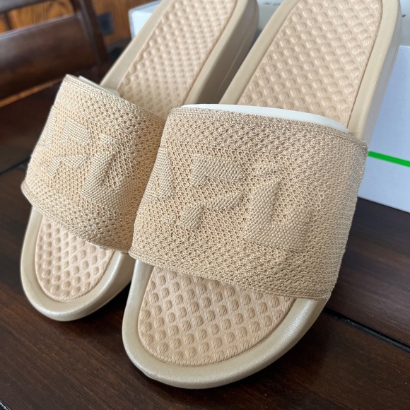 APL Mens BL TechLoom Slide main image 6